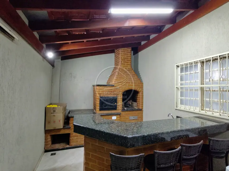 Casa com 3 quartos à venda, 154m2 em Beija-Flor, Uberaba - MG - imagem 4 Foto 4 de Casa com 3 quartos à venda, 154m2 em Beija-Flor, Uberaba - MG