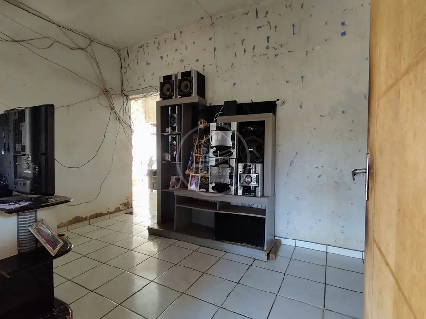 Casa com 3 quartos à venda, 151m2 em Parque das Gameleiras, Uberaba - MG - imagem 3 Foto 3 de Casa com 3 quartos à venda, 151m2 em Parque das Gameleiras, Uberaba - MG