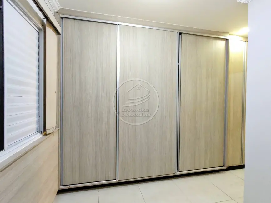 Foto 4 de Casa de Condomínio com 3 quartos à venda, 120m2 em Recreio dos Bandeirantes, Uberaba - MG