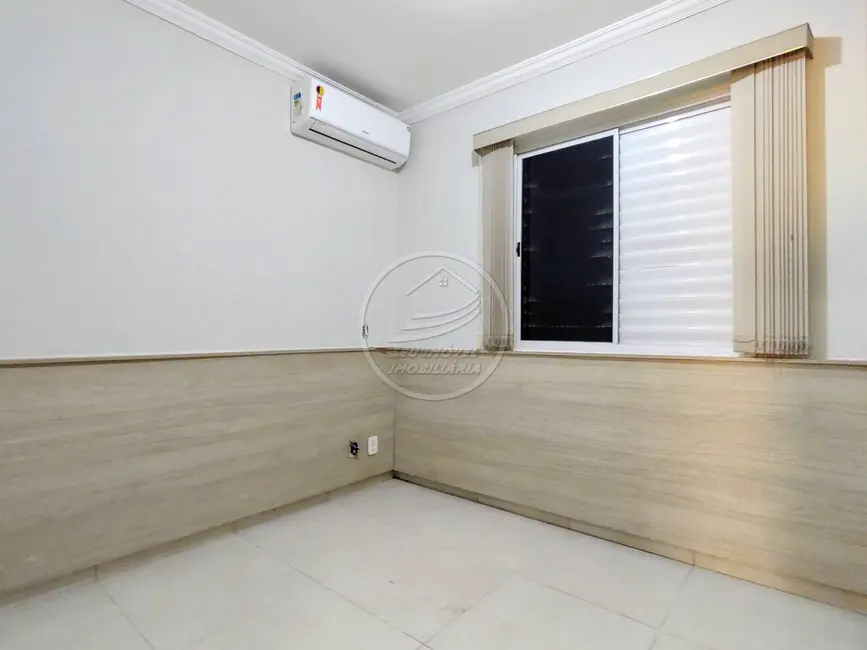 Foto 3 de Casa de Condomínio com 3 quartos à venda, 120m2 em Recreio dos Bandeirantes, Uberaba - MG