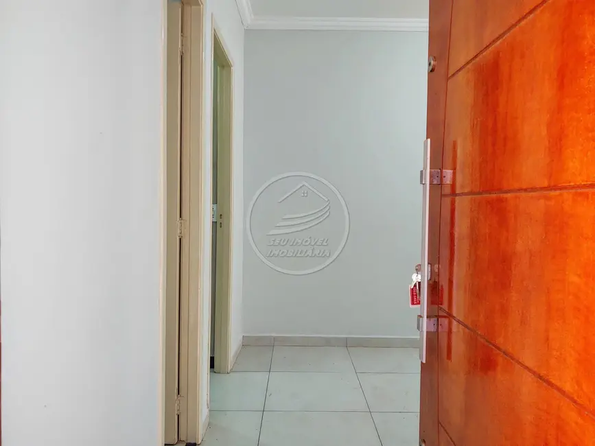 Foto 2 de Casa de Condomínio com 3 quartos à venda, 120m2 em Recreio dos Bandeirantes, Uberaba - MG