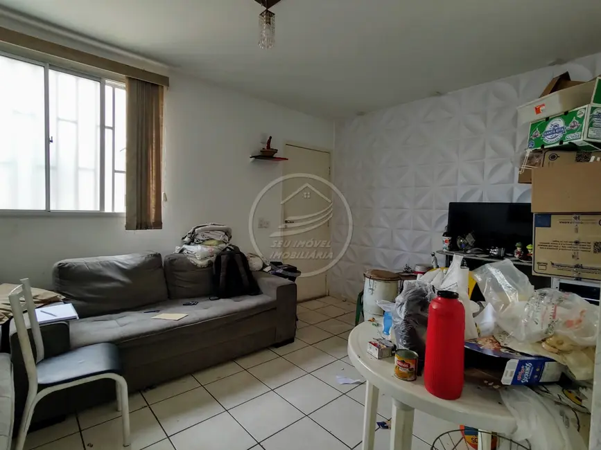 Foto 2 de Apartamento com 2 quartos à venda, 44m2 em Conjunto Guanabara, Uberaba - MG