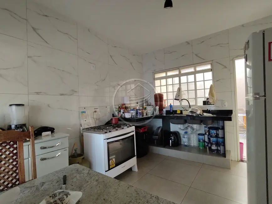 Casa com 3 quartos à venda, 160m2 em Tita Rezende, Uberaba - MG - imagem 3 Foto 3 de Casa com 3 quartos à venda, 160m2 em Tita Rezende, Uberaba - MG