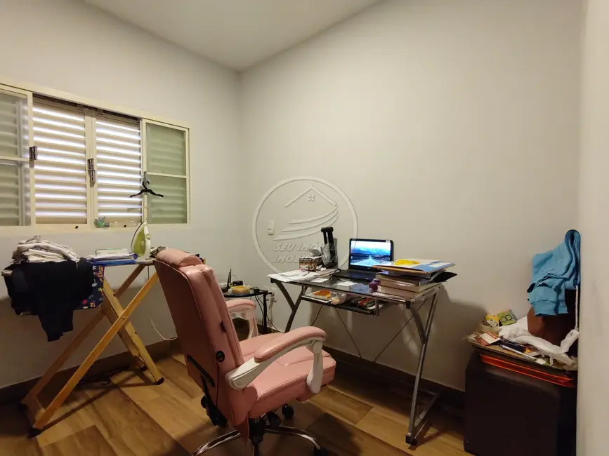 Casa com 3 quartos à venda, 160m2 em Tita Rezende, Uberaba - MG - imagem 6 Foto 6 de Casa com 3 quartos à venda, 160m2 em Tita Rezende, Uberaba - MG