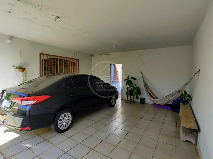 Casa com 3 quartos à venda, 157m2 em Conjunto Cássio Rezende, Uberaba - MG - imagem 3 Foto 3 de Casa com 3 quartos à venda, 157m2 em Conjunto Cássio Rezende, Uberaba - MG