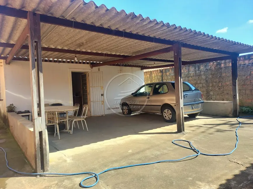 Foto 1 de Casa com 1 quarto à venda, 87m2 em Beija-Flor II, Uberaba - MG