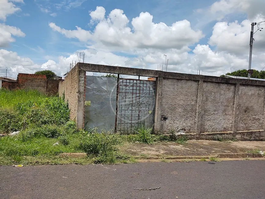 Foto 2 de Terreno / Lote à venda, 200m2 em Jardim Primavera, Uberaba - MG