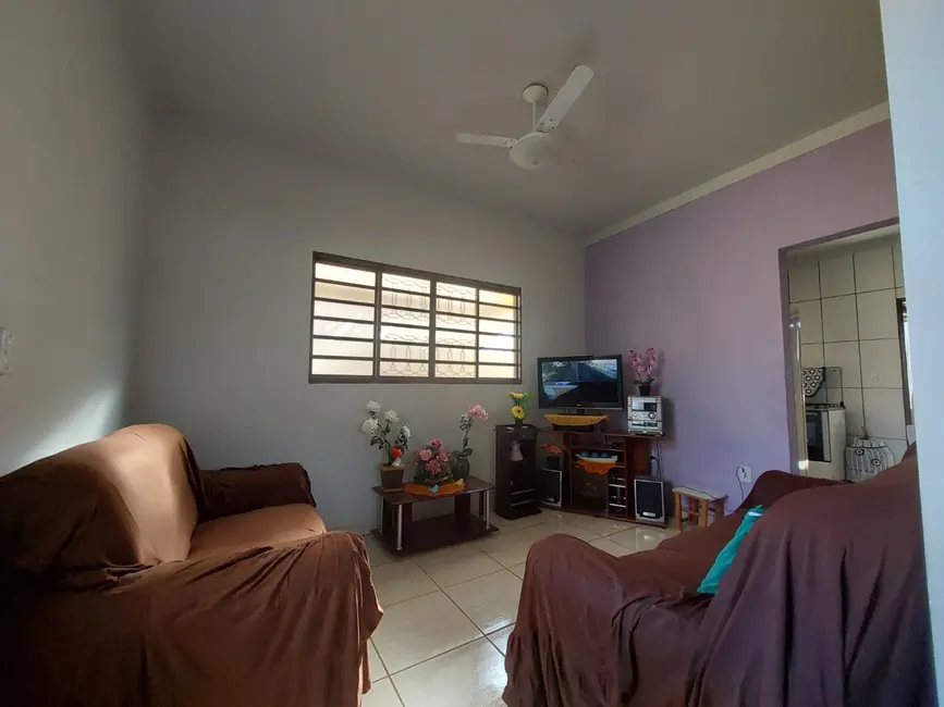 Casa com 2 quartos à venda, 77m2 em Jardim Triângulo, Uberaba - MG - imagem 3 Foto 3 de Casa com 2 quartos à venda, 77m2 em Jardim Triângulo, Uberaba - MG