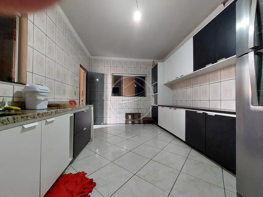 Casa com 3 quartos à venda, 167m2 em Cidade Ozanan, Uberaba - MG - imagem 5 Foto 5 de Casa com 3 quartos à venda, 167m2 em Cidade Ozanan, Uberaba - MG