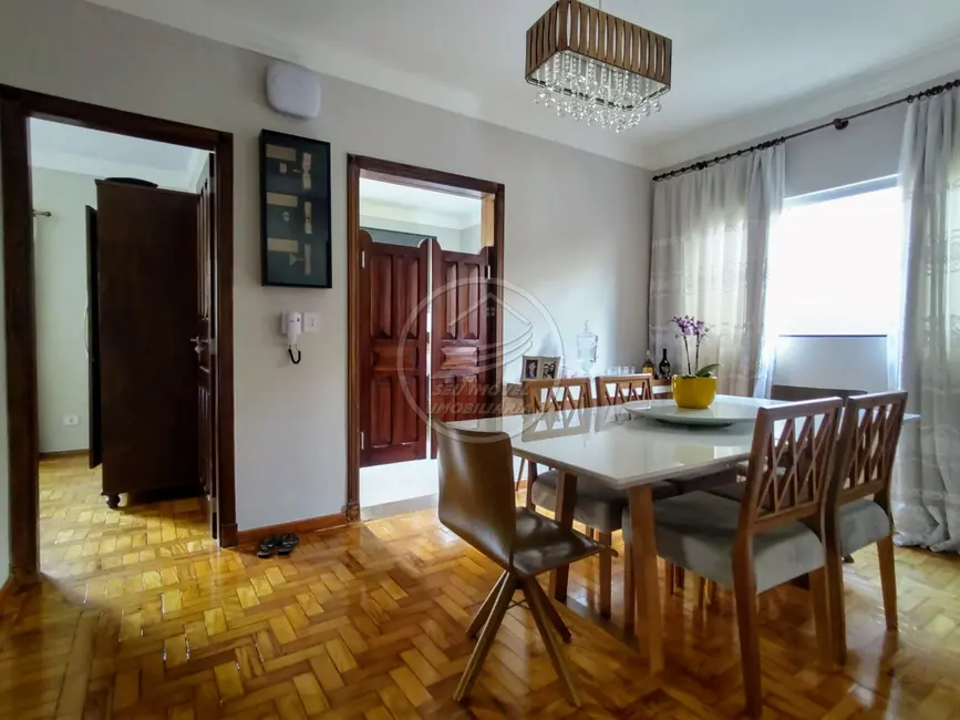 Casa com 5 quartos à venda, 211m2 em Estados Unidos, Uberaba - MG - imagem 6 Foto 6 de Casa com 5 quartos à venda, 211m2 em Estados Unidos, Uberaba - MG