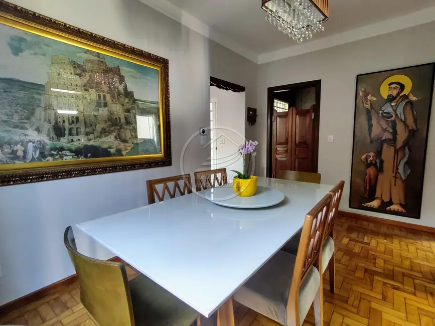 Casa com 5 quartos à venda, 211m2 em Estados Unidos, Uberaba - MG - imagem 7 Foto 7 de Casa com 5 quartos à venda, 211m2 em Estados Unidos, Uberaba - MG