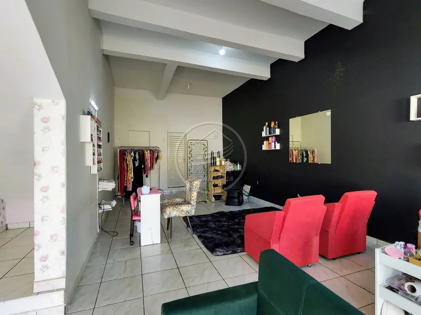 Sala Comercial com 3 quartos à venda, 228m2 em Abadia, Uberaba - MG - imagem 3 Foto 3 de Sala Comercial com 3 quartos à venda, 228m2 em Abadia, Uberaba - MG