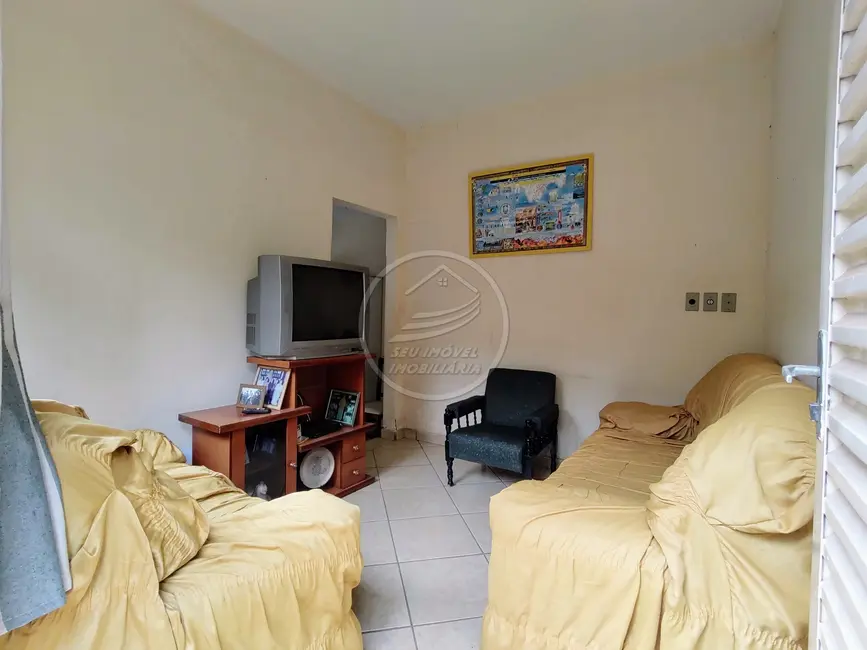 Casa com 7 quartos à venda, 227m2 em Parque das Américas, Uberaba - MG - imagem 3 Foto 3 de Casa com 7 quartos à venda, 227m2 em Parque das Américas, Uberaba - MG