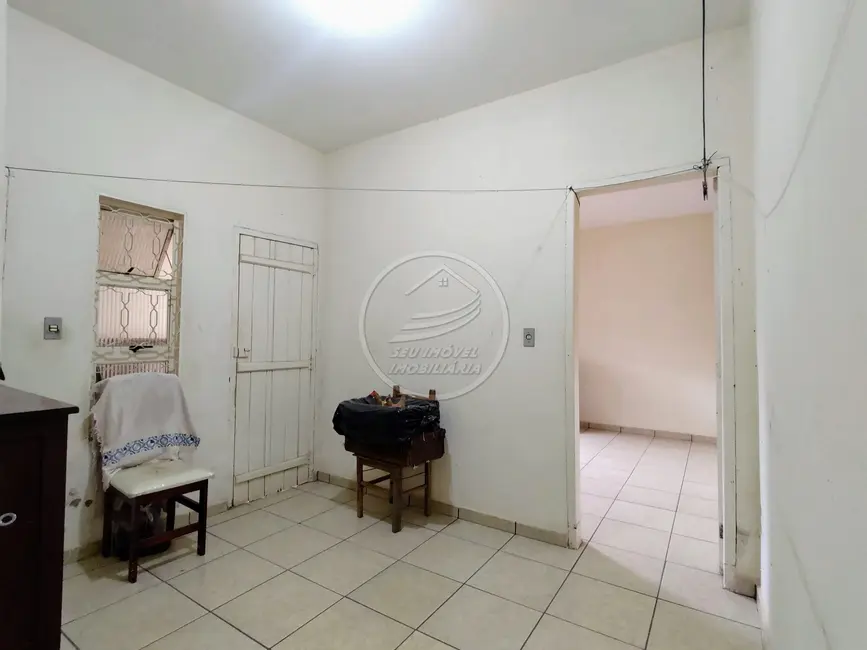 Casa com 7 quartos à venda, 227m2 em Parque das Américas, Uberaba - MG - imagem 6 Foto 6 de Casa com 7 quartos à venda, 227m2 em Parque das Américas, Uberaba - MG