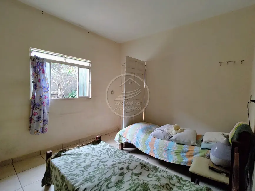 Casa com 7 quartos à venda, 227m2 em Parque das Américas, Uberaba - MG - imagem 5 Foto 5 de Casa com 7 quartos à venda, 227m2 em Parque das Américas, Uberaba - MG