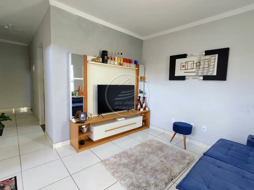 Casa com 2 quartos à venda, 62m2 em Loteamento Antônio Caiado, Uberaba - MG - imagem 2 Foto 2 de Casa com 2 quartos à venda, 62m2 em Loteamento Antônio Caiado, Uberaba - MG