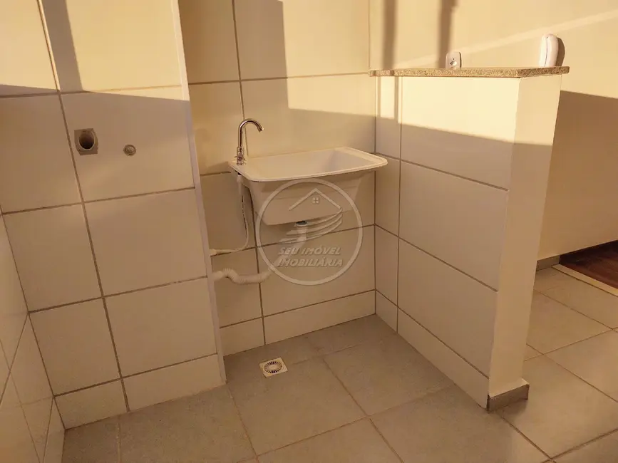 Foto 7 de Apartamento com 2 quartos para alugar, 40m2 em São José, Uberaba - MG