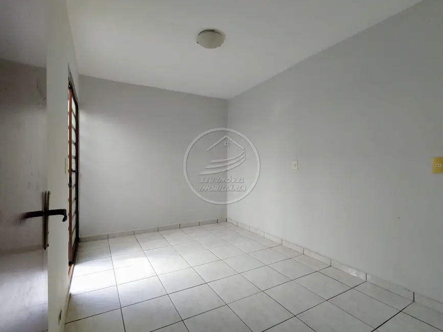 Foto 6 de Casa com 3 quartos à venda, 158m2 em Beija-Flor II, Uberaba - MG