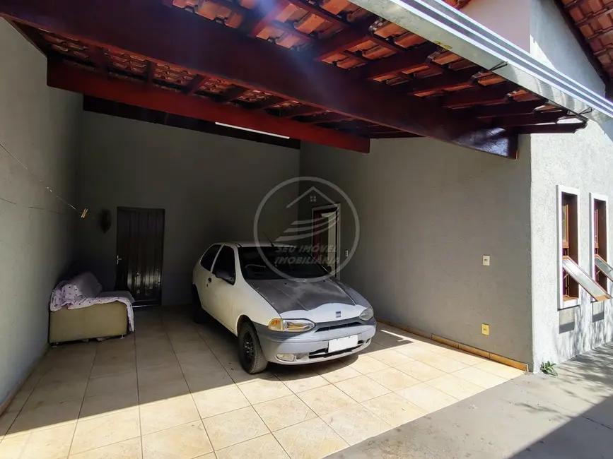 Foto 3 de Casa com 3 quartos à venda, 158m2 em Beija-Flor II, Uberaba - MG