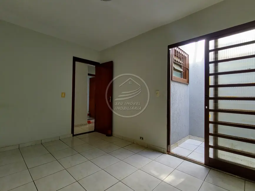 Foto 7 de Casa com 3 quartos à venda, 158m2 em Beija-Flor II, Uberaba - MG