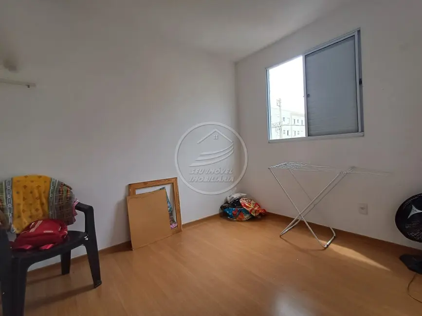 Foto 6 de Apartamento com 2 quartos à venda, 46m2 em Vila Arquelau, Uberaba - MG