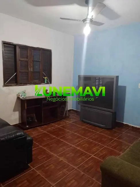 Foto 2 de Casa com 2 quartos à venda em Melvi, Praia Grande - SP