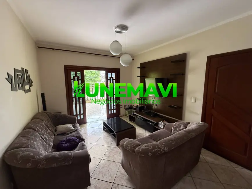 Foto 1 de Casa com 4 quartos à venda, 189m2 em Vila Santo Antônio, Ferraz De Vasconcelos - SP