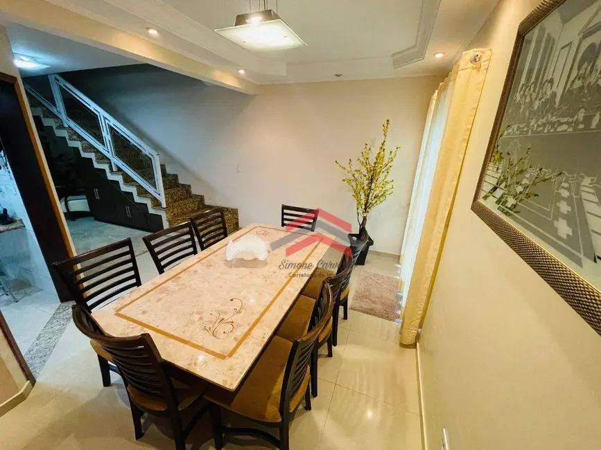 Sobrado com 3 quartos à venda, 175m2 em Jardim Teresa, São Paulo - SP - imagem 4 Foto 4 de Sobrado com 3 quartos à venda, 175m2 em Jardim Teresa, São Paulo - SP