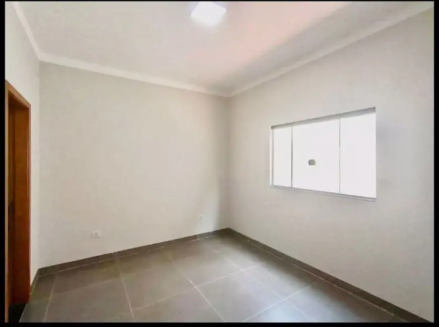 Foto 5 de Casa com 2 quartos à venda, 150m2 em Tres Lagoas - MS