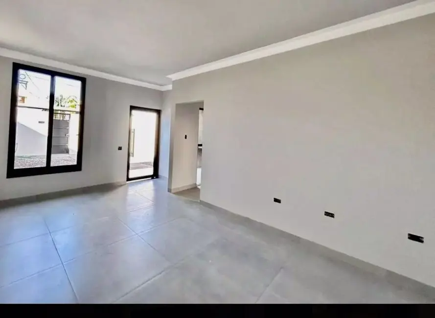Casa com 3 quartos à venda, 210m2 em Ipê, - MS - imagem 5 Foto 5 de Casa com 3 quartos à venda, 210m2 em Ipê, - MS
