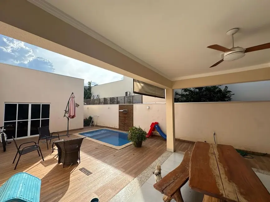 Foto 9 de Casa de Condomínio com 3 quartos à venda, 270m2 em Residencial Costa Leste, Tres Lagoas - MS