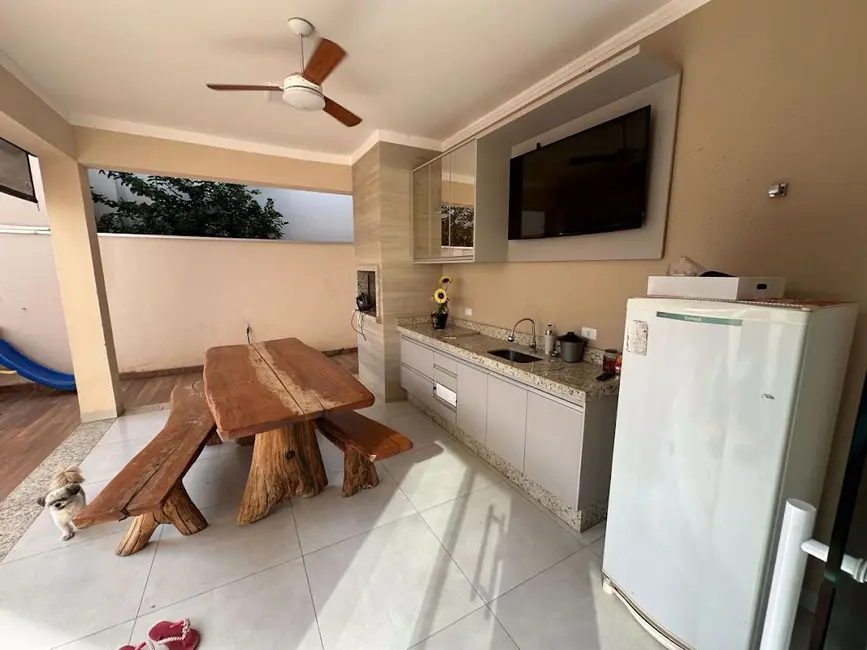 Foto 5 de Casa de Condomínio com 3 quartos à venda, 270m2 em Residencial Costa Leste, Tres Lagoas - MS