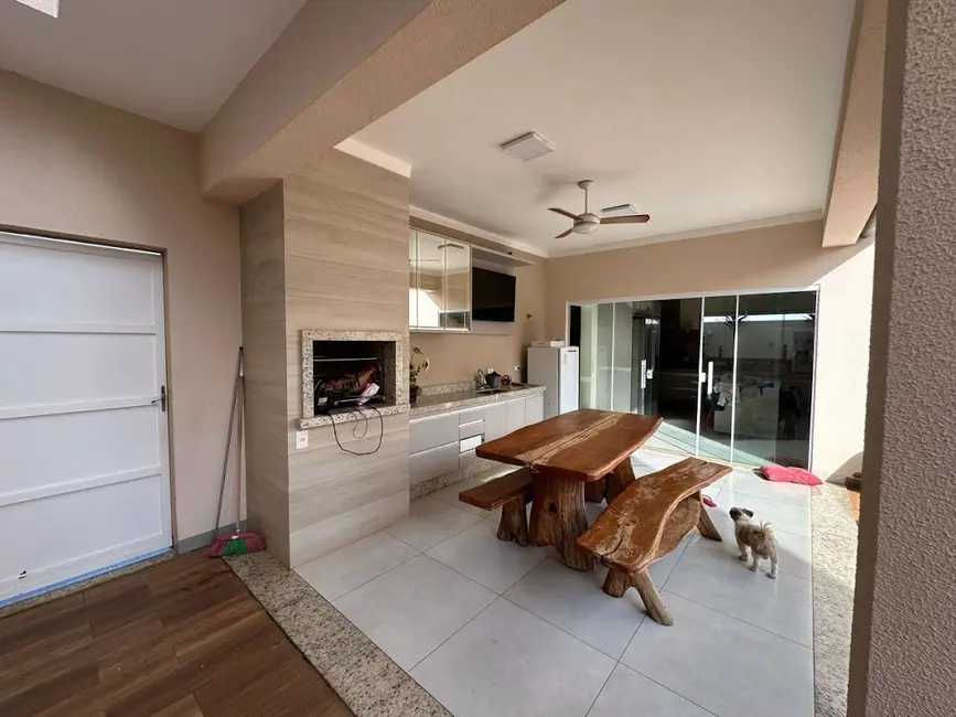 Foto 4 de Casa de Condomínio com 3 quartos à venda, 270m2 em Residencial Costa Leste, Tres Lagoas - MS