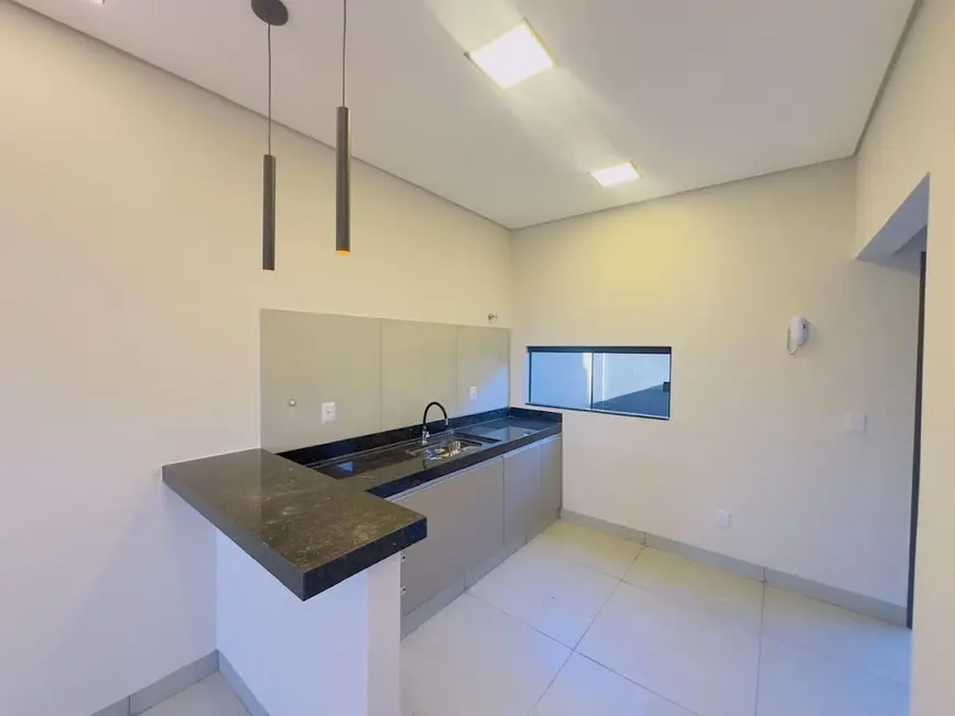 Foto 2 de Casa com 3 quartos à venda, 100m2 em Jardim Alvorada, Tres Lagoas - MS