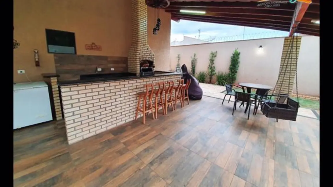 Foto 1 de Casa com 3 quartos à venda, 390m2 em Jardim Angélica, Tres Lagoas - MS