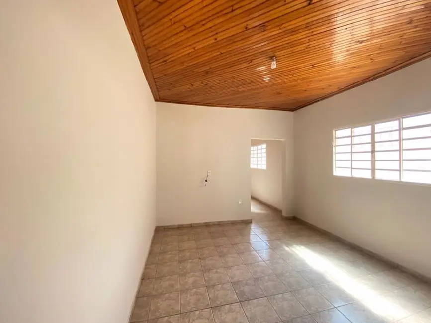 Casa com 3 quartos à venda, 500m2 em Jardim Primaveril, Tres Lagoas - MS - imagem 7 Foto 7 de Casa com 3 quartos à venda, 500m2 em Jardim Primaveril, Tres Lagoas - MS