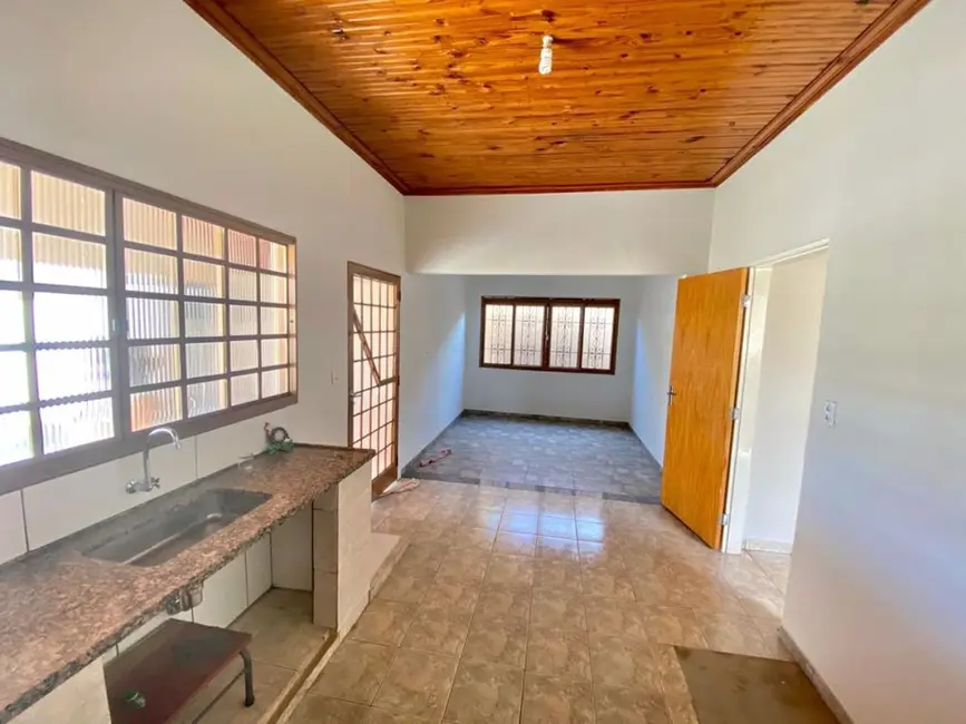 Casa com 3 quartos à venda, 500m2 em Jardim Primaveril, Tres Lagoas - MS - imagem 1 Foto 1 de Casa com 3 quartos à venda, 500m2 em Jardim Primaveril, Tres Lagoas - MS