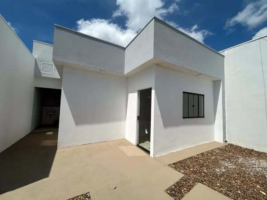 Foto 1 de Casa com 2 quartos à venda, 150m2 em Tres Lagoas - MS