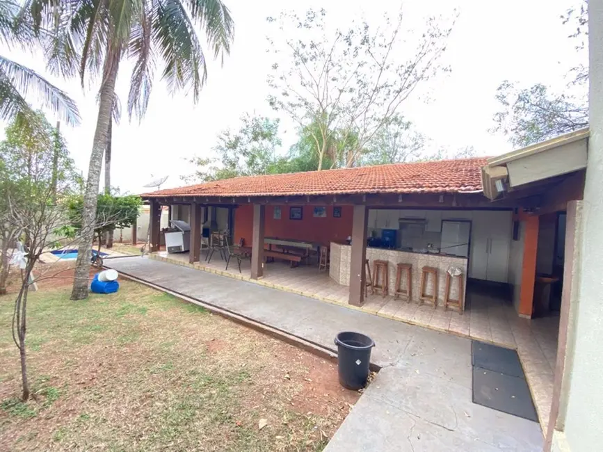 Foto 1 de Sítio / Rancho com 4 quartos à venda, 900m2 em Jupiá, Tres Lagoas - MS