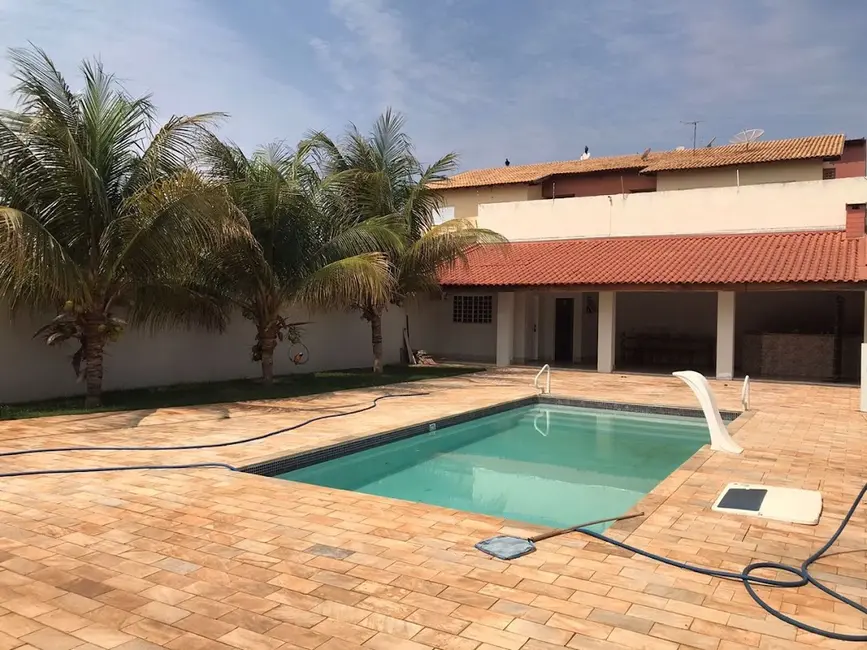 Casa com 3 quartos à venda, 625m2 em Centro, Tres Lagoas - MS - imagem 2 Foto 2 de Casa com 3 quartos à venda, 625m2 em Centro, Tres Lagoas - MS