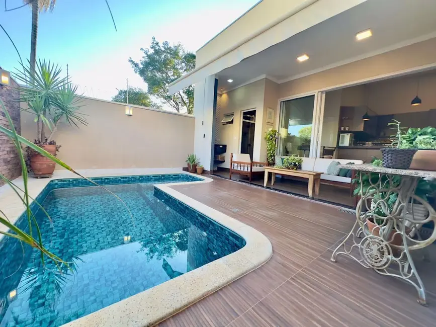 Foto 8 de Casa com 3 quartos à venda, 300m2 em Centro, Tres Lagoas - MS