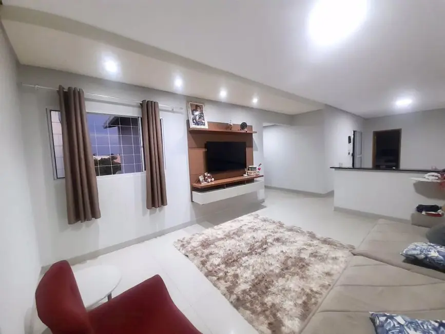 Foto 5 de Casa com 3 quartos à venda, 225m2 em Jardim das Paineiras, Tres Lagoas - MS