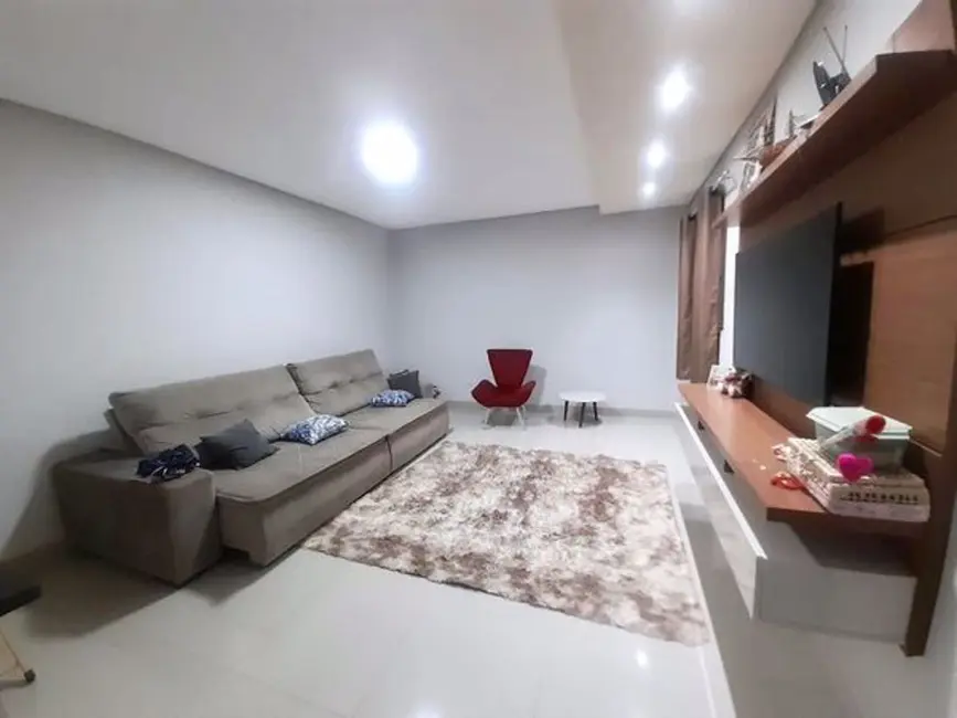 Foto 3 de Casa com 3 quartos à venda, 225m2 em Jardim das Paineiras, Tres Lagoas - MS