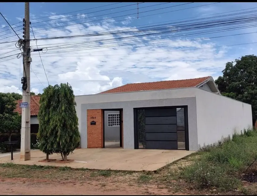 Foto 1 de Casa com 3 quartos à venda, 200m2 em Centro, Tres Lagoas - MS