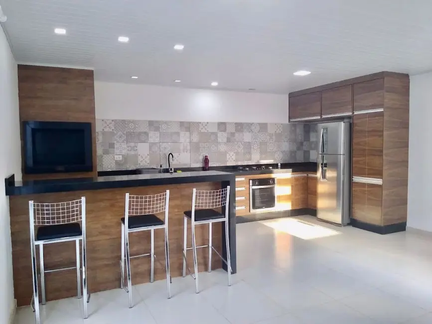 Foto 2 de Casa com 3 quartos à venda, 200m2 em Centro, Tres Lagoas - MS