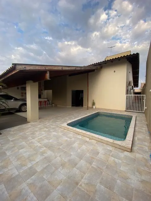 Foto 1 de Casa com 3 quartos à venda, 360m2 em Ipê, Tres Lagoas - MS
