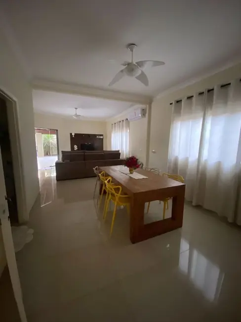 Foto 6 de Casa com 3 quartos à venda, 360m2 em Ipê, Tres Lagoas - MS
