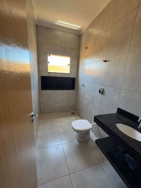 Foto 5 de Casa com 2 quartos à venda, 180m2 em Tres Lagoas - MS