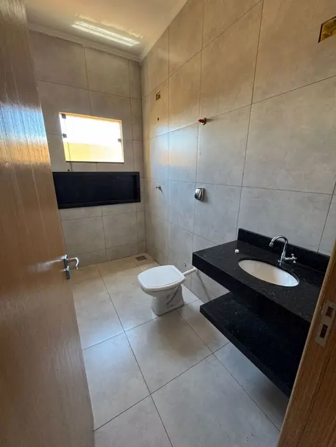 Foto 3 de Casa com 2 quartos à venda, 180m2 em Tres Lagoas - MS