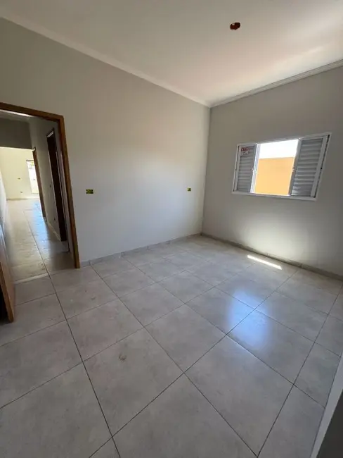 Foto 4 de Casa com 2 quartos à venda, 180m2 em Tres Lagoas - MS